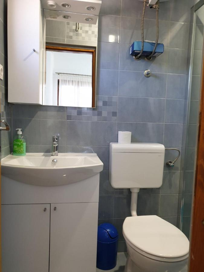 Appartement Vito à Starigrad Paklenica Extérieur photo